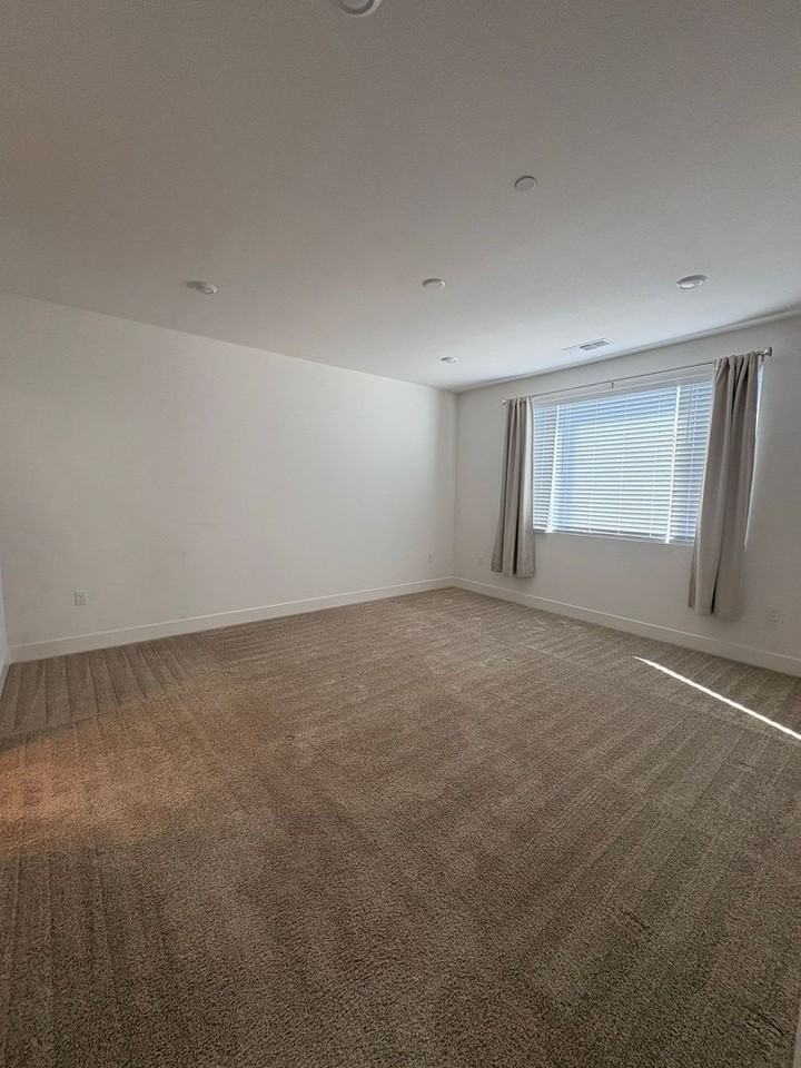 1831 Lilac Ct - Photo 6 of 13