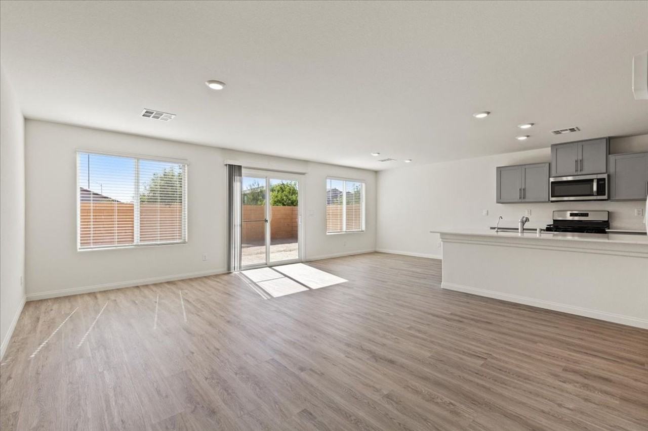 5702 Sunset Sedona St - Photo 5 of 23