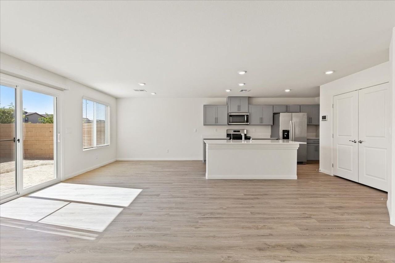 5702 Sunset Sedona St - Photo 6 of 23