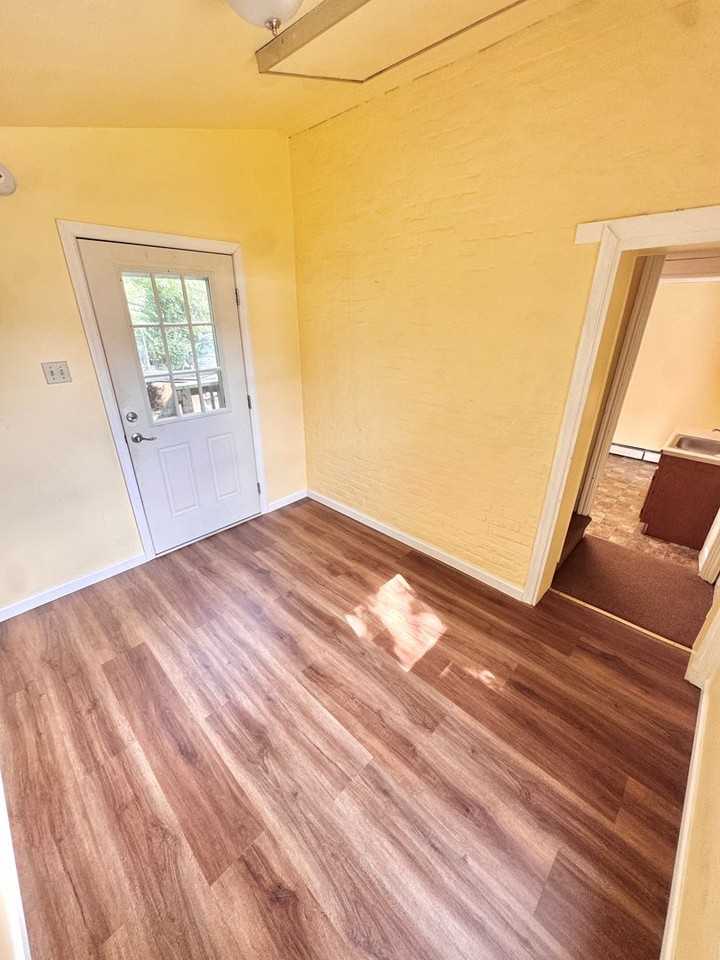 1847 E Emmaus Ave - Photo 4 of 11