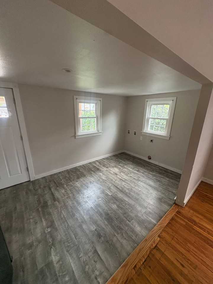 1519 Nelson St - Photo 6 of 12