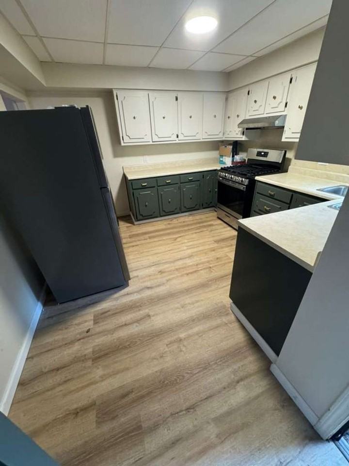 122 N Holland Ave - Photo 2 of 20