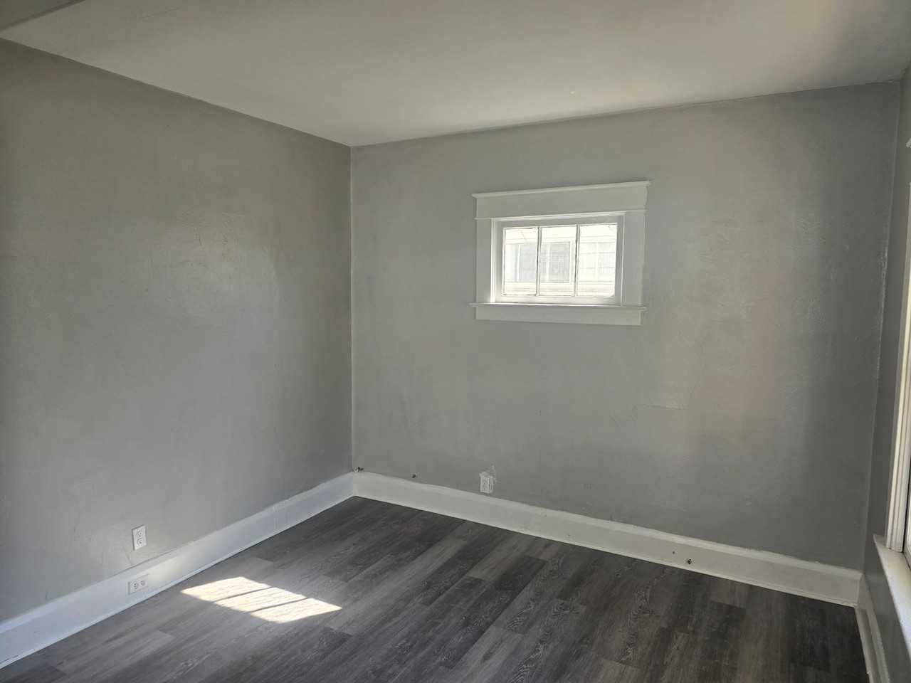 441 E Weber St - Photo 2 of 16