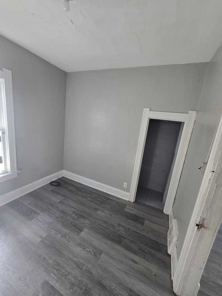 441 E Weber St - Photo 6 of 16