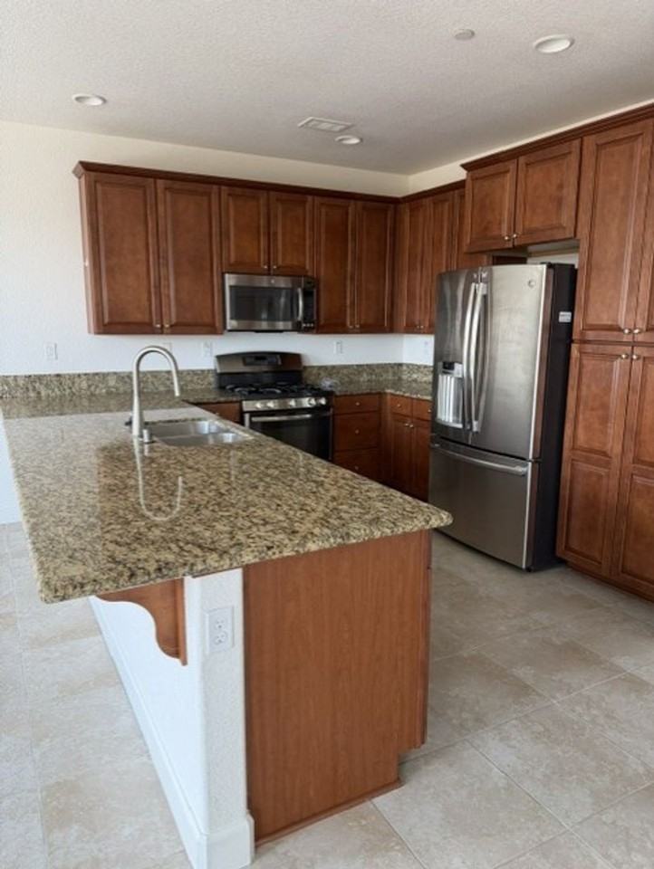 2788 Alessandro Dr - Photo 6 of 23