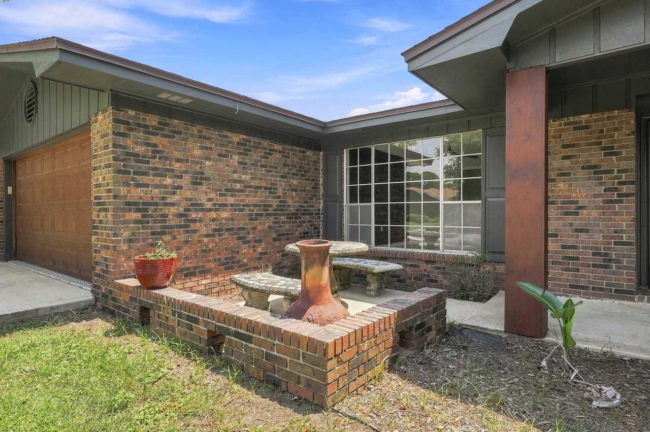 1510 Royal Palm Dr - Photo 5 of 50