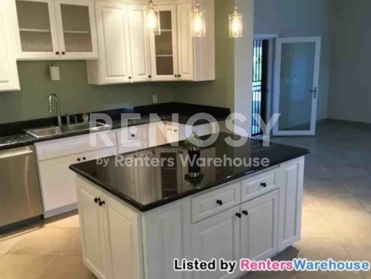 1002 E Griswold Rd - Photo 7 of 21