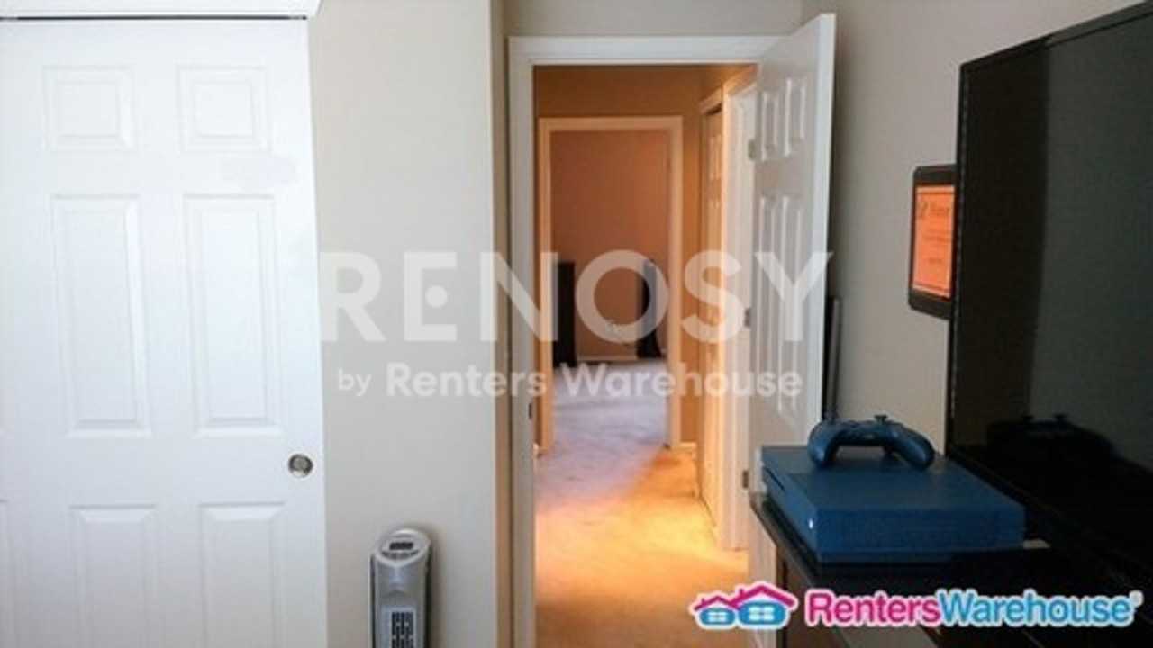4839 Kingston Ave - Photo 3 of 24
