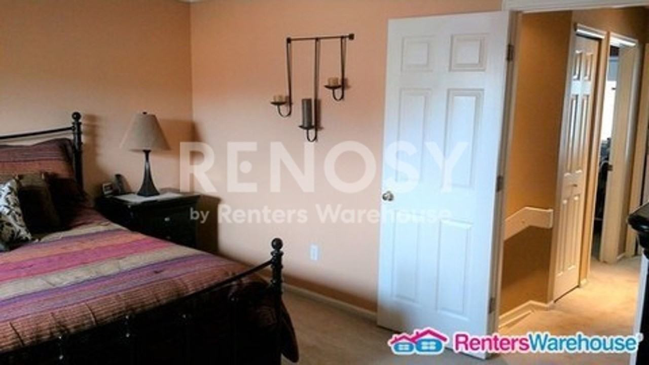 4839 Kingston Ave - Photo 4 of 24