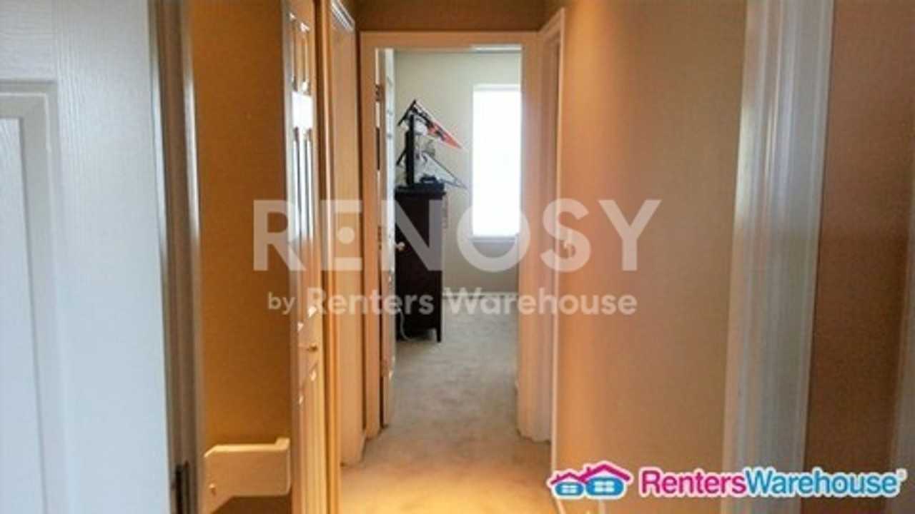 4839 Kingston Ave - Photo 6 of 24