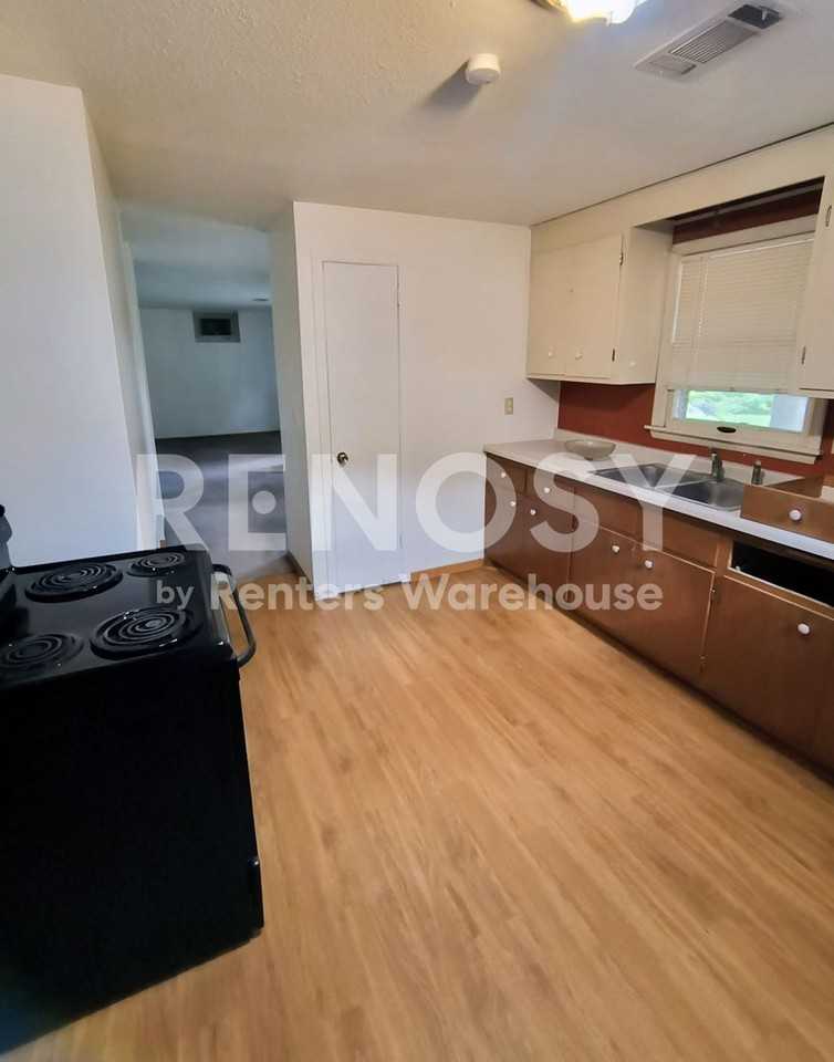14132 68th Pl N - Photo 3 of 17