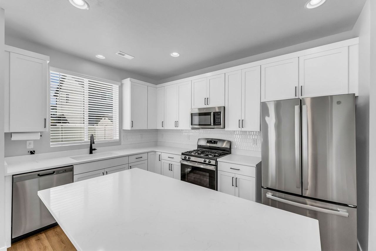 3062 S 2425 W - Photo 3 of 31
