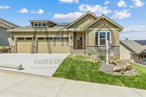 featured image of 5116 N Scenic Ln