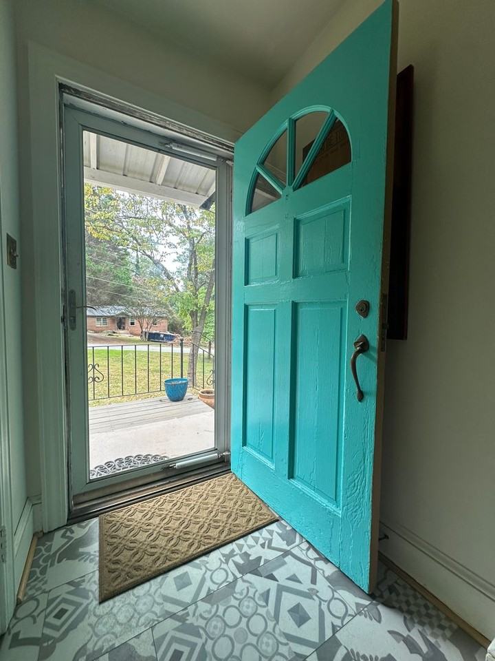 105 Estelle Ave - Photo 3 of 50