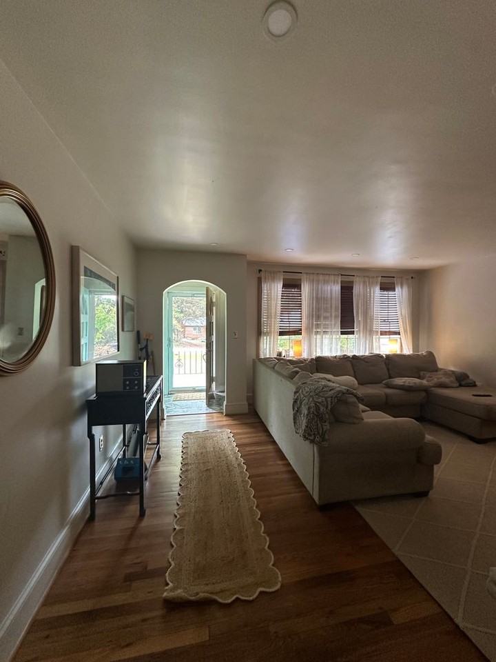 105 Estelle Ave - Photo 6 of 50