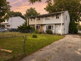 featured image of 801 Cedar St