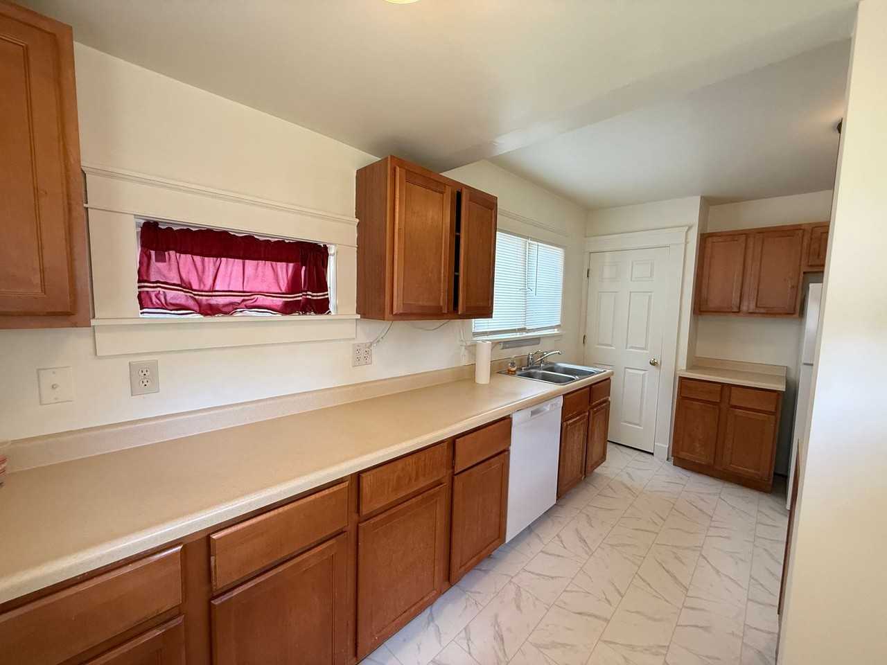 614 Orange St - Photo 5 of 25