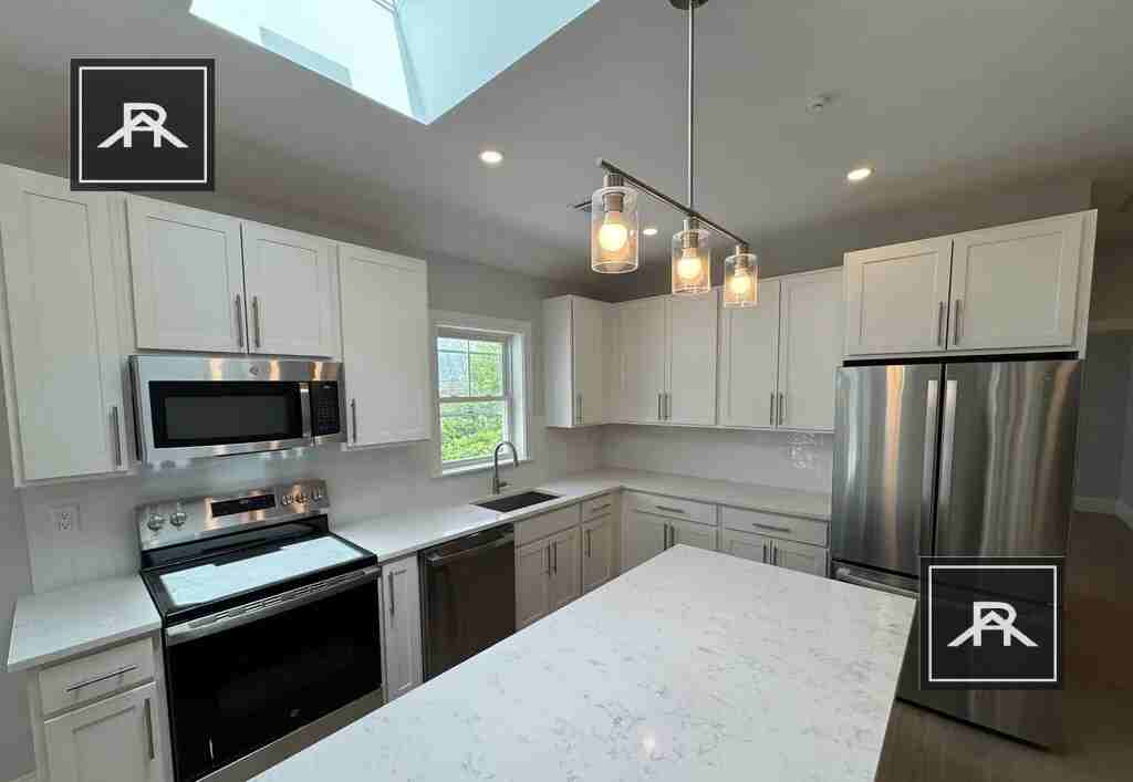 51 Fairbanks St #3