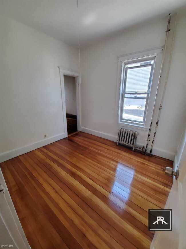 19 Arden St #1 - Photo 6 of 9
