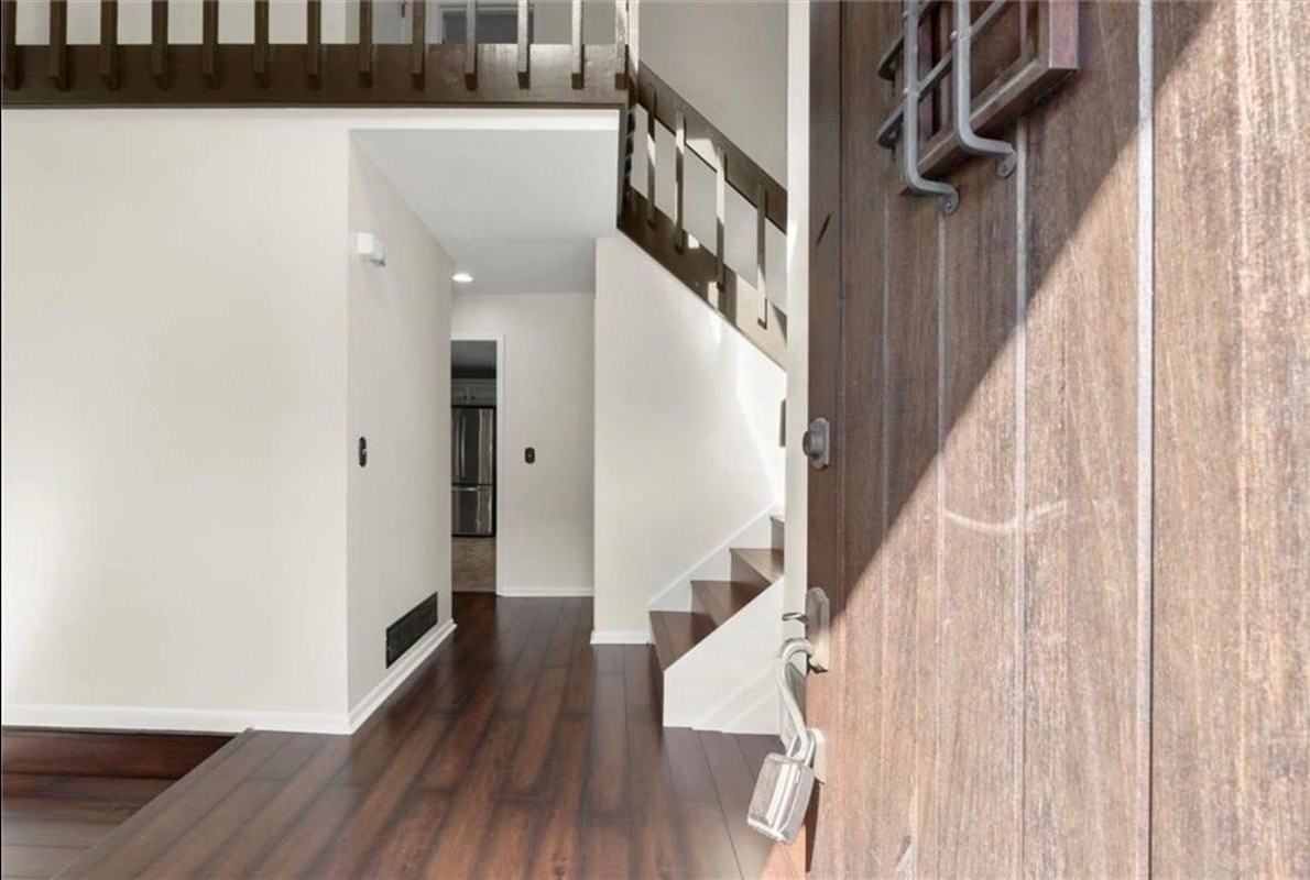 2193 Oakrill Ct - Photo 2 of 24