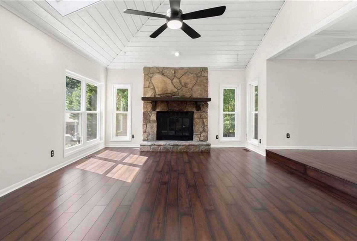 2193 Oakrill Ct - Photo 4 of 24