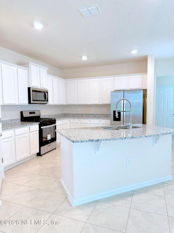 556 Coastline Way - Photo 7 of 23