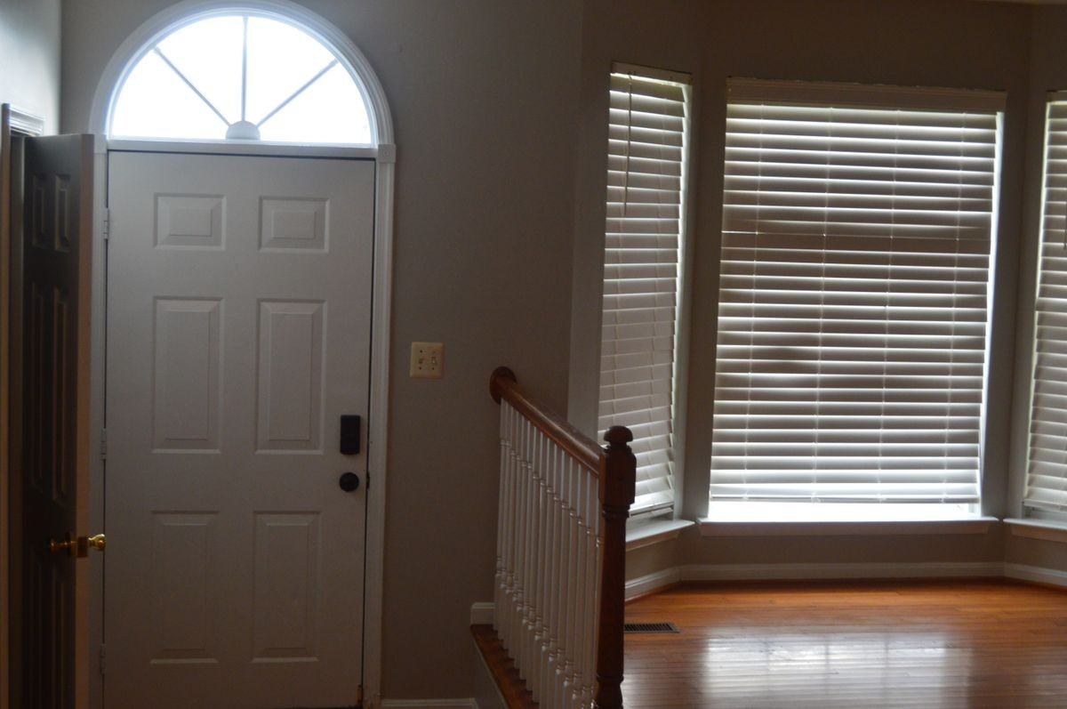 10454 Sextant Pl - Photo 2 of 17