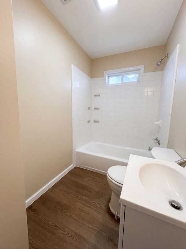 14 Lee Pl ##N - Photo 7 of 8