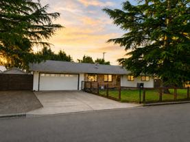3917 Ne Pacific Way - Photo 1 of 1