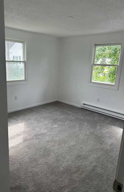 140 Carroll St - Photo 3 of 7