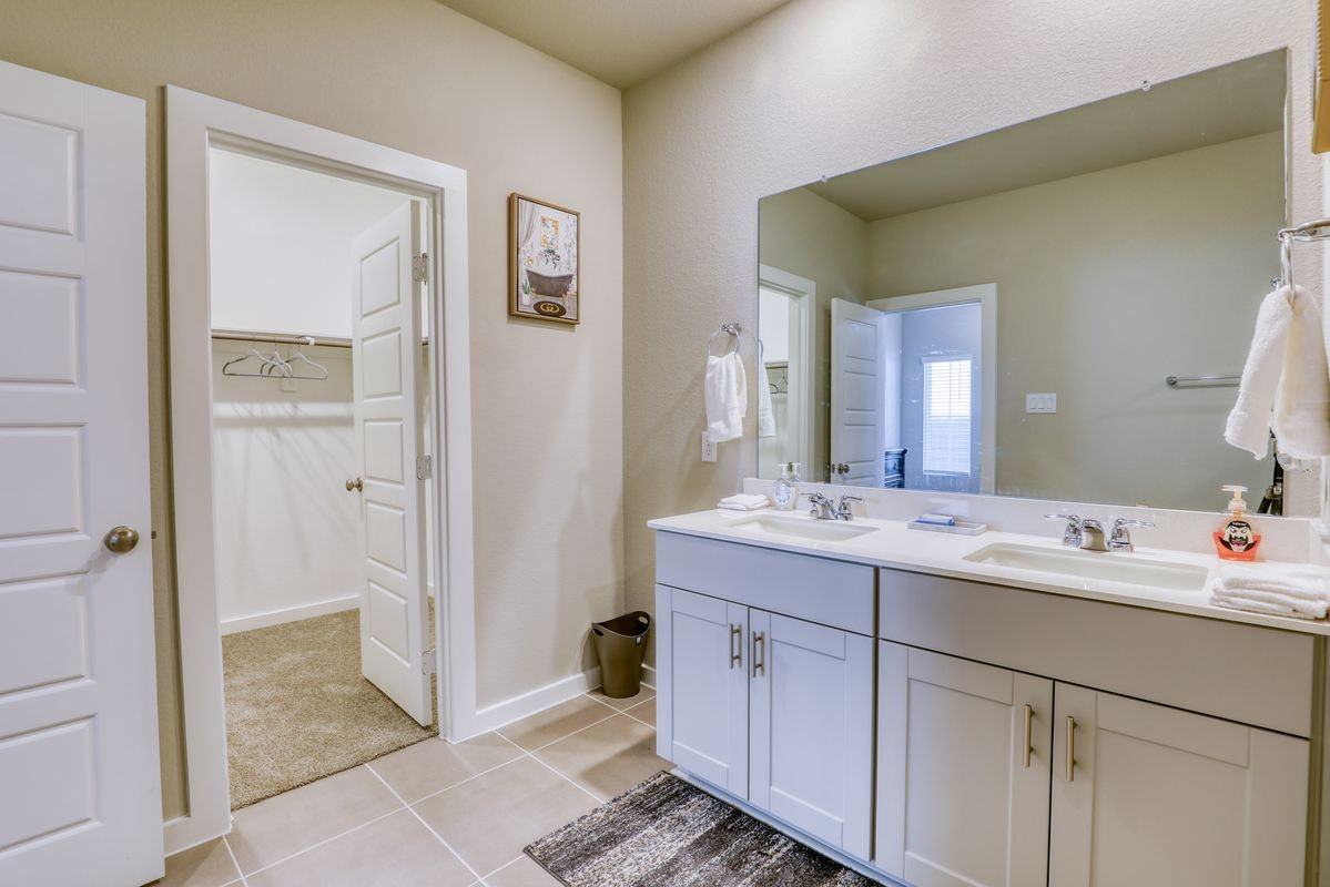 3110 Moontide Ln - Photo 7 of 38