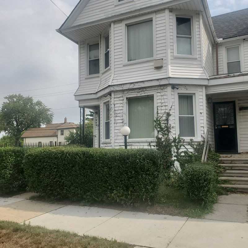 1260 Fischer St - Photo 5 of 7