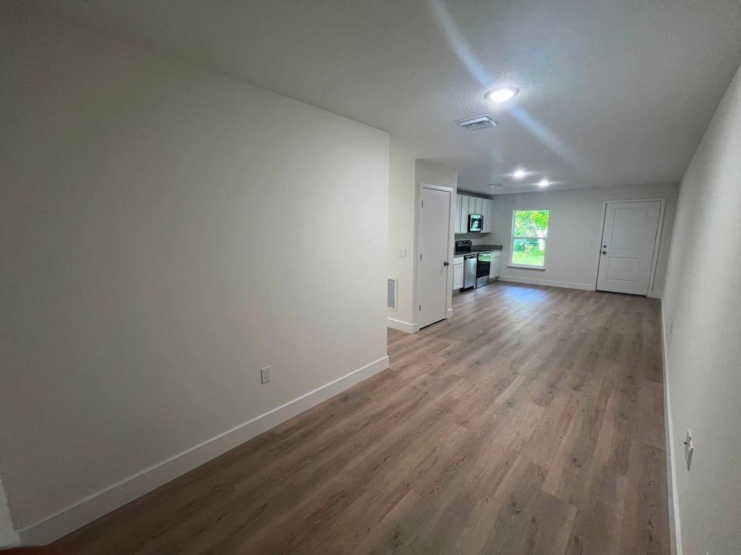311 N 16th St - Photo 5 of 10