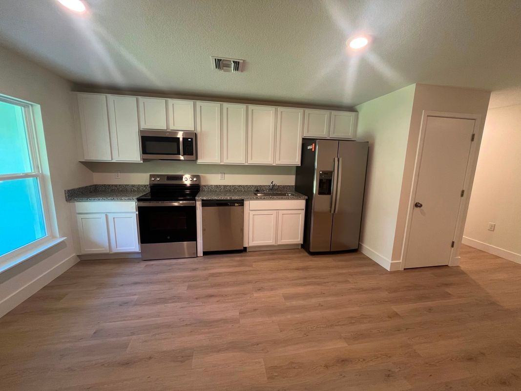 311 N 16th St - Photo 6 of 10