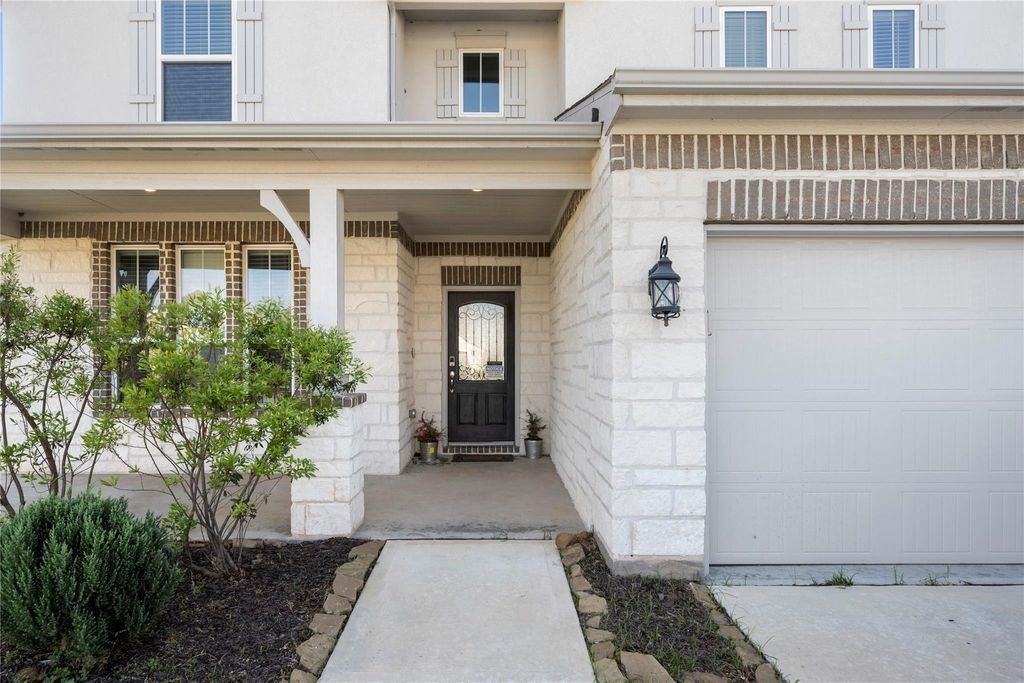 618 Ellwood Terrace Ln - Photo 2 of 7