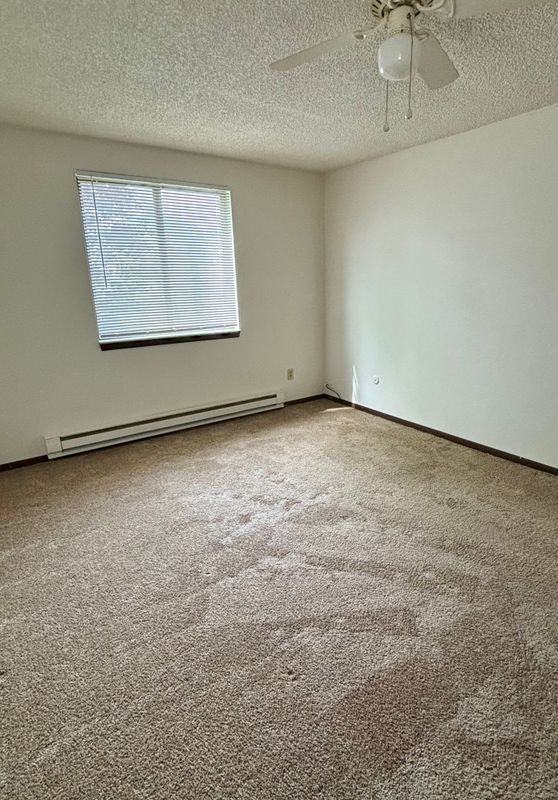 21 Barton Ct - Photo 7 of 11