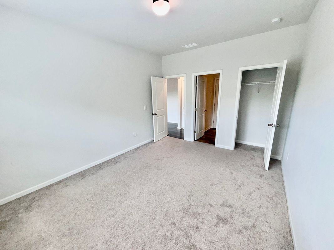 323 Coppergate Ct - Photo 7 of 38