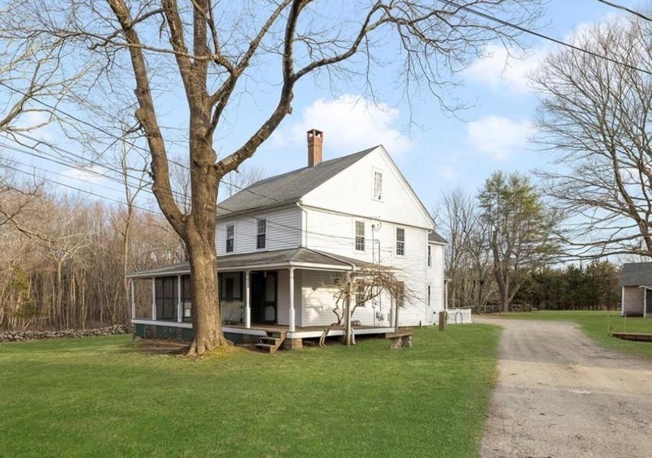 1896 Middle Rd - Photo 2 of 33