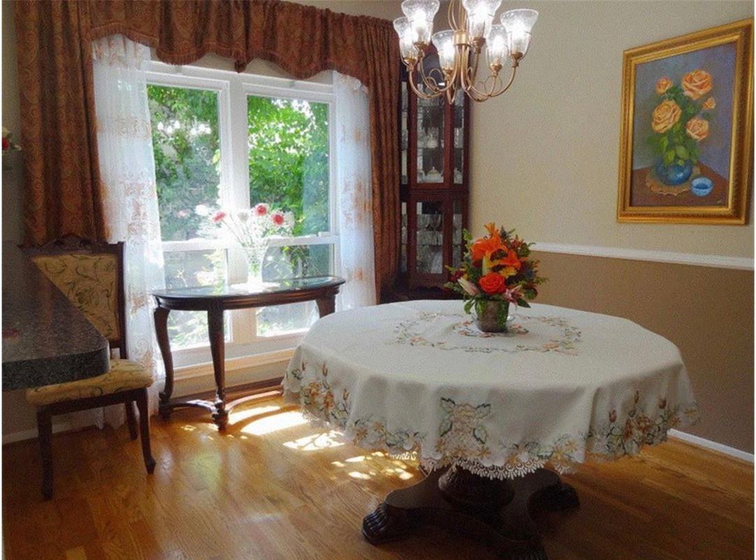 5911 Woodway Place Ct - Photo 3 of 9