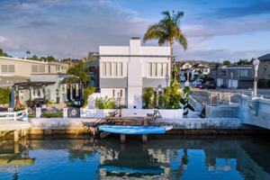 featured image of 200 Grand Canal