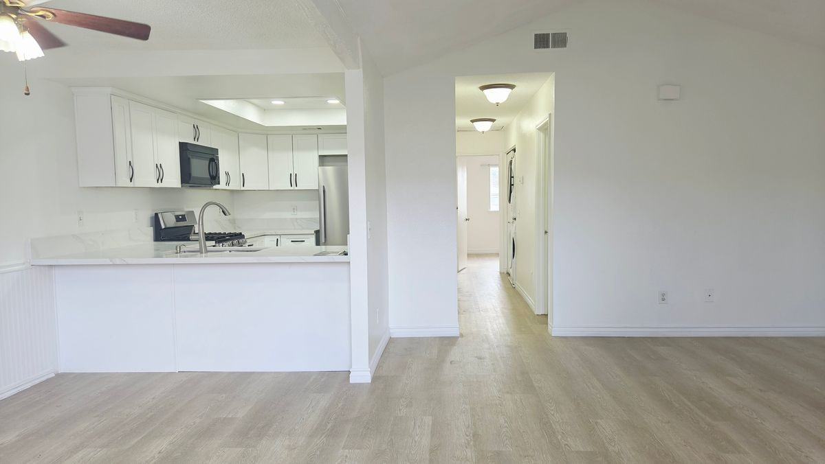 713 Walnut Dr ##17 - Photo 3 of 9