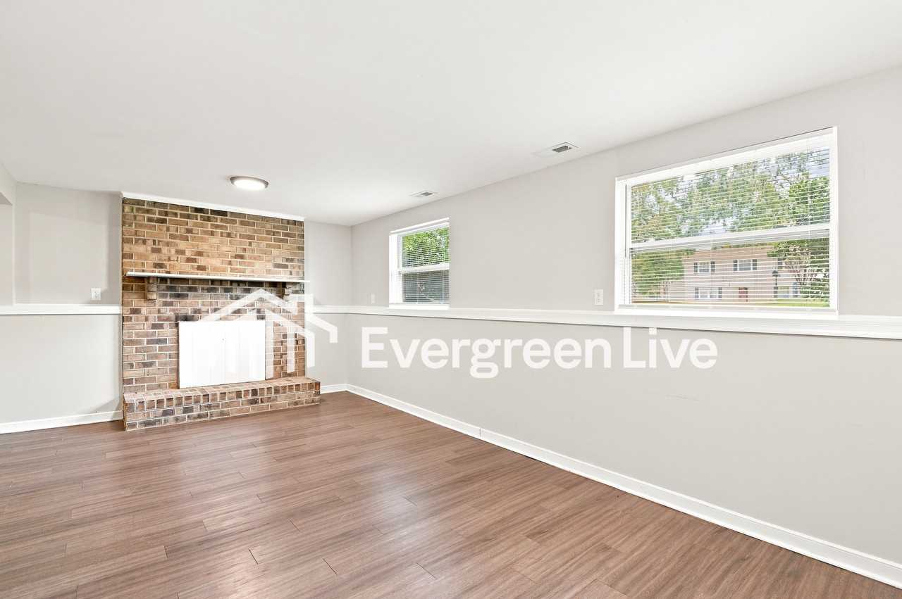 1403 Bull Run Ct - Photo 2 of 15