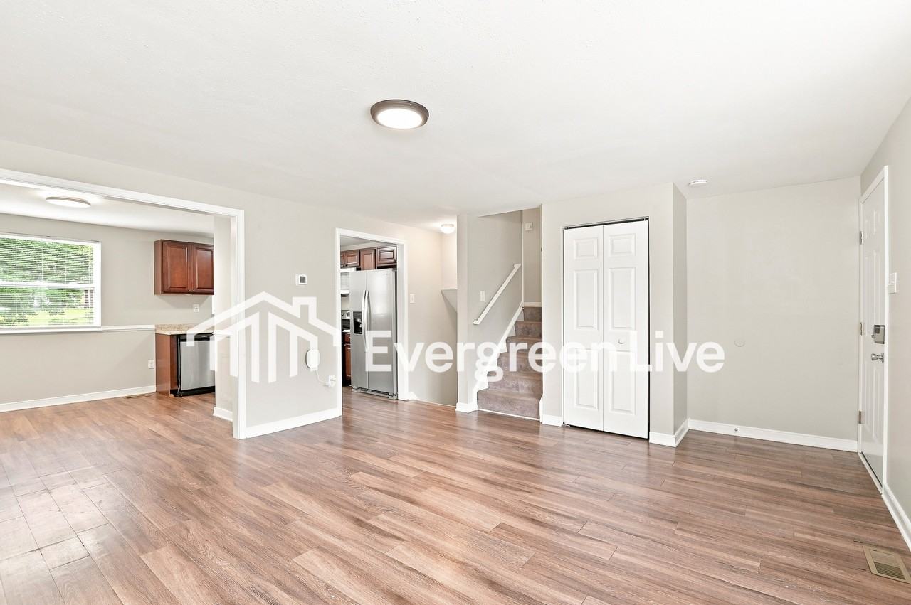 1403 Bull Run Ct - Photo 5 of 15