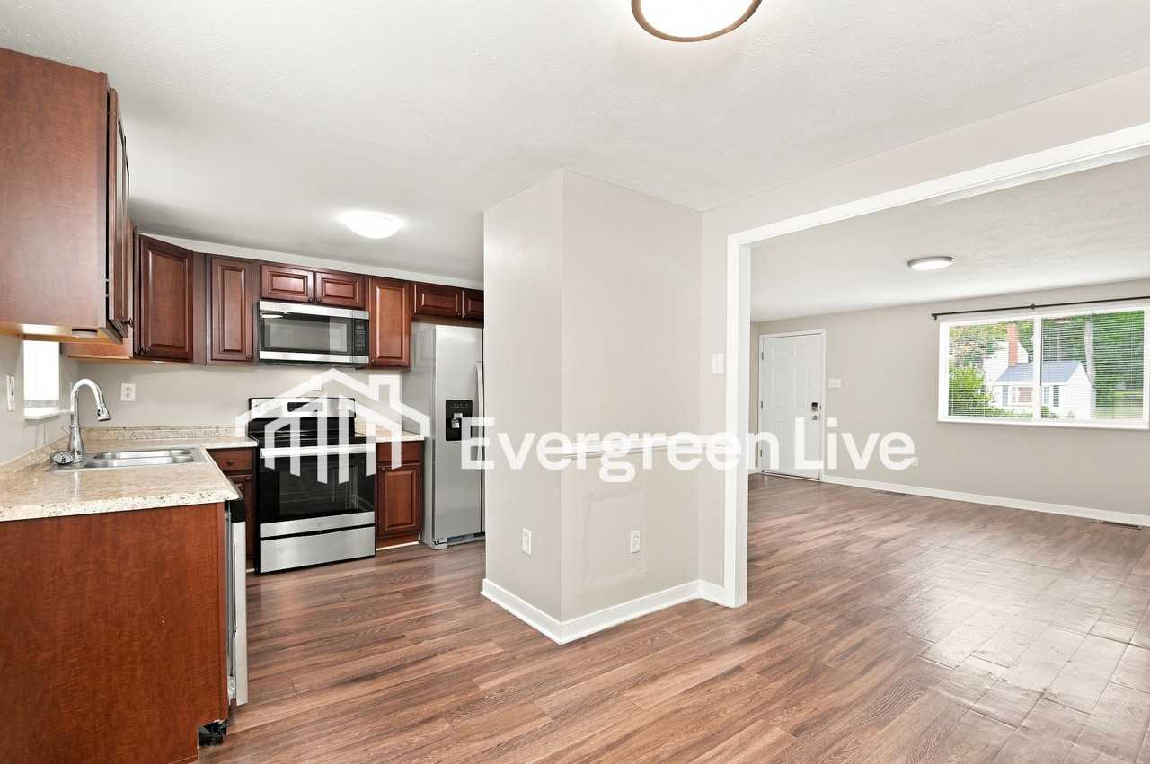 1403 Bull Run Ct - Photo 6 of 15