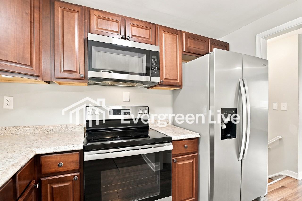 1403 Bull Run Ct - Photo 7 of 15