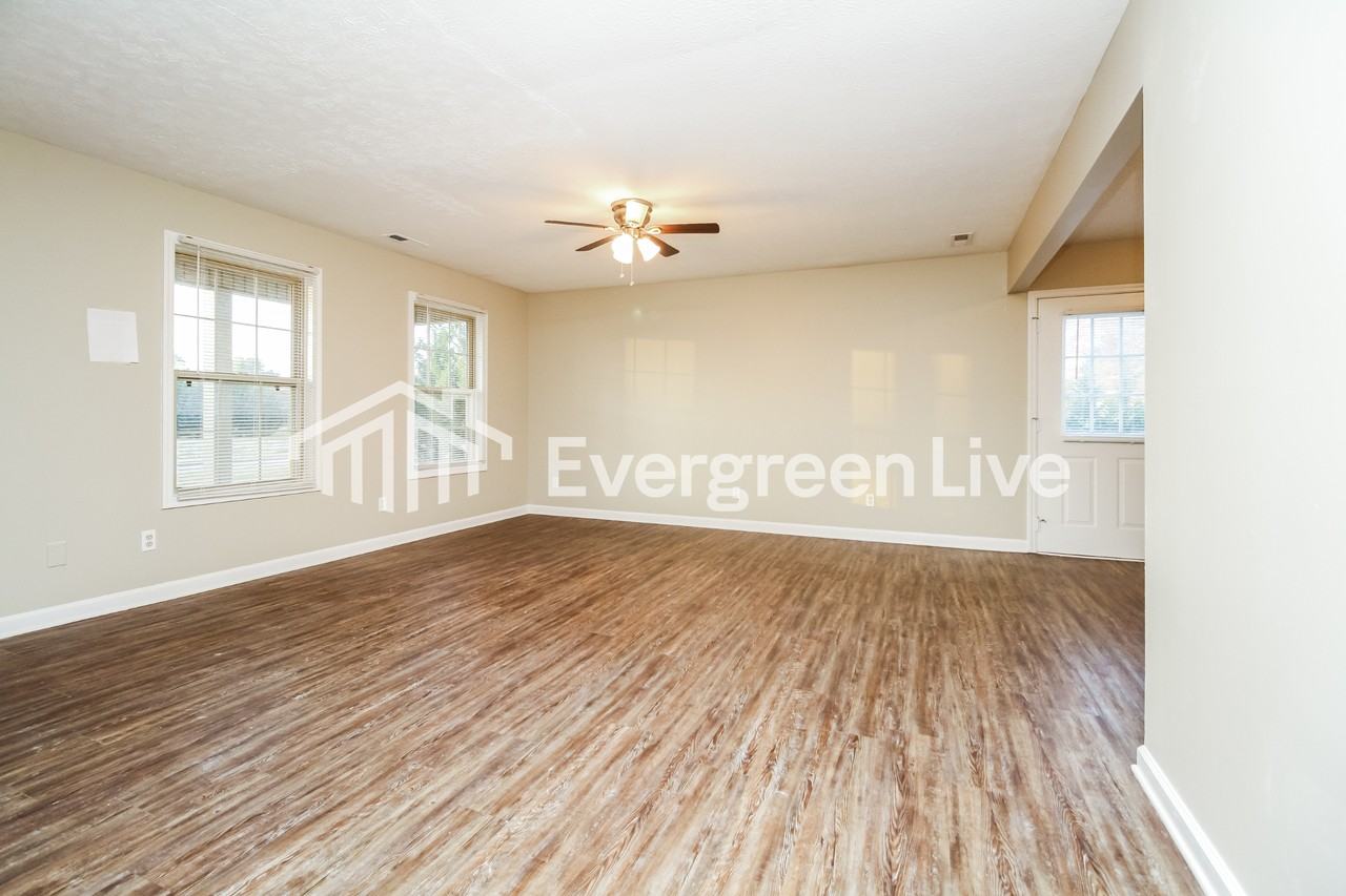 21471 Nelson Ln - Photo 3 of 10