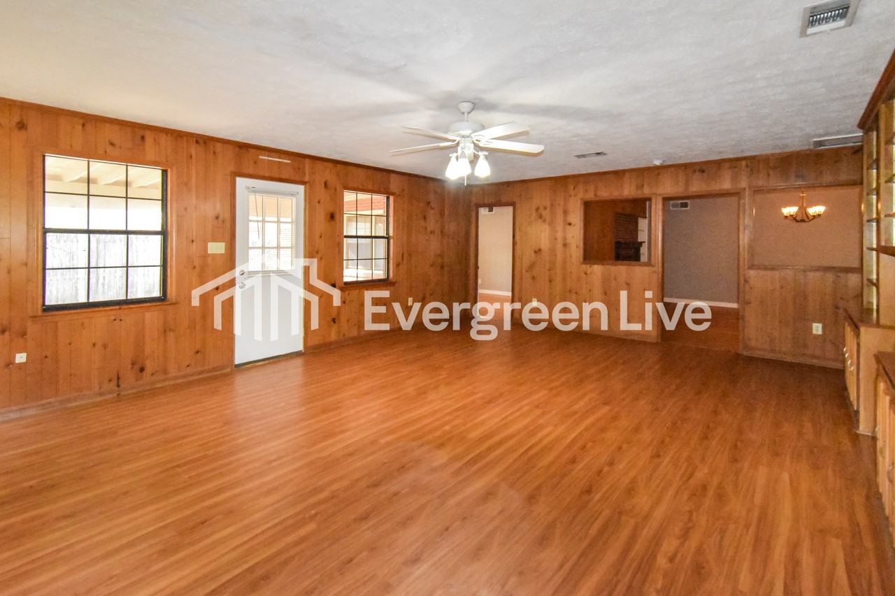 3514 Prince George Dr - Photo 4 of 15
