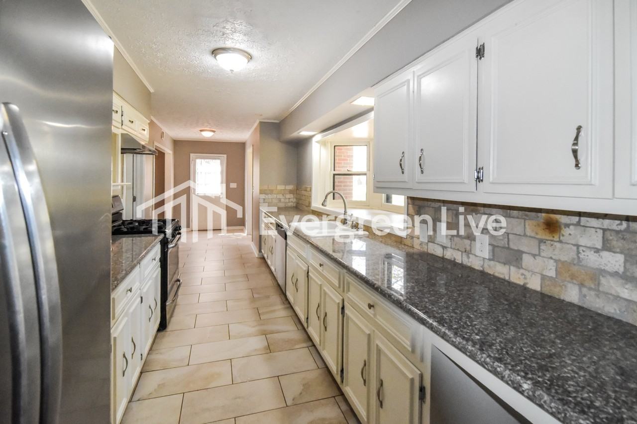 3514 Prince George Dr - Photo 6 of 15
