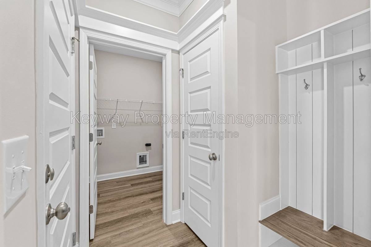 2151 Denmark Ave Se - Photo 5 of 10