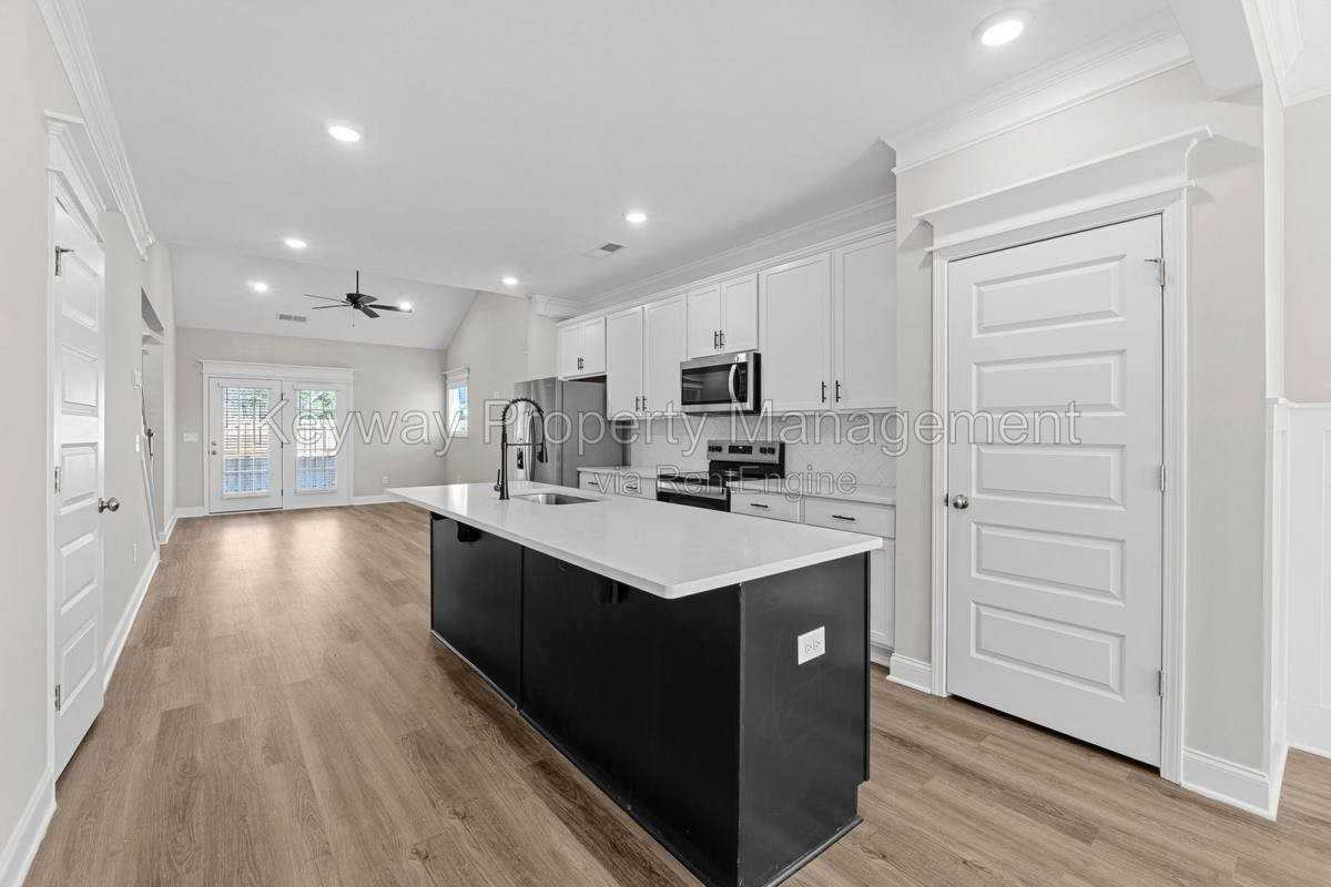 2151 Denmark Ave Se - Photo 7 of 10